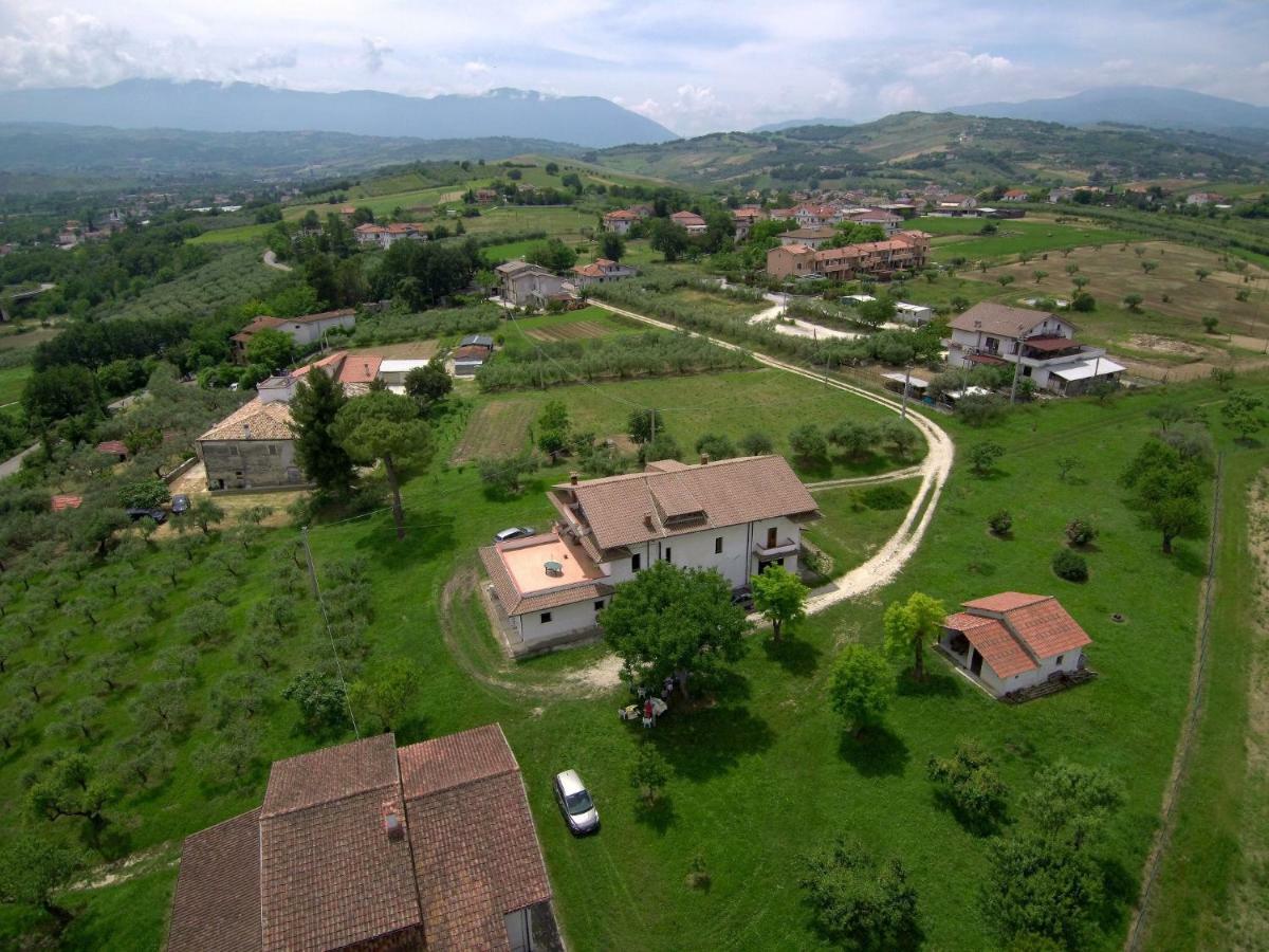 Le Terre D'Abruzzo Hostal Alanno Exterior foto